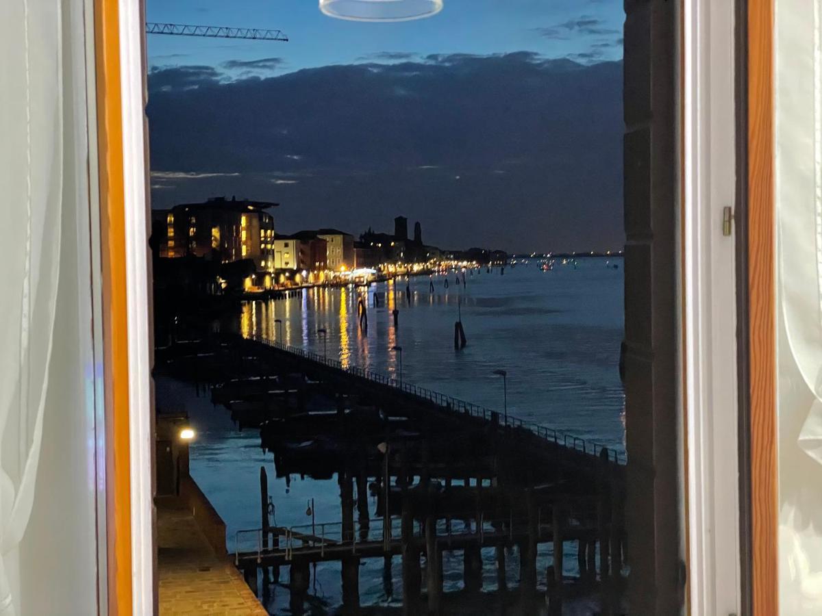 Ca' Monica Panoramic-Canal View, Biennale Benátky Exteriér fotografie
