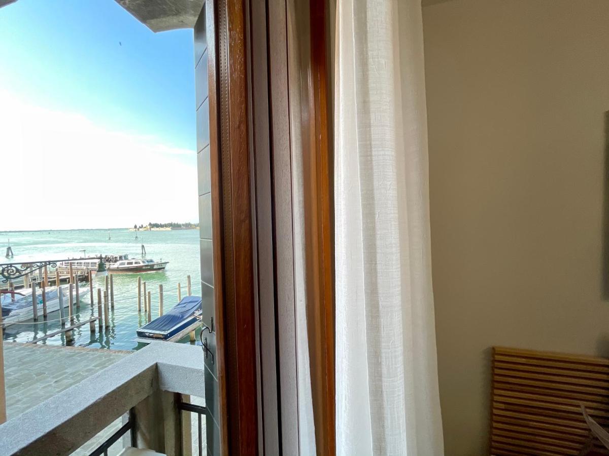 Ca' Monica Panoramic-Canal View, Biennale Benátky Exteriér fotografie