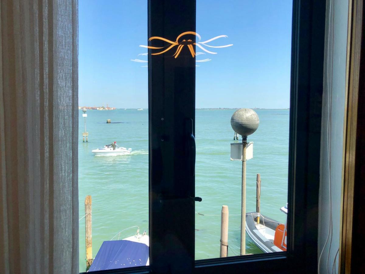Ca' Monica Panoramic-Canal View, Biennale Benátky Exteriér fotografie